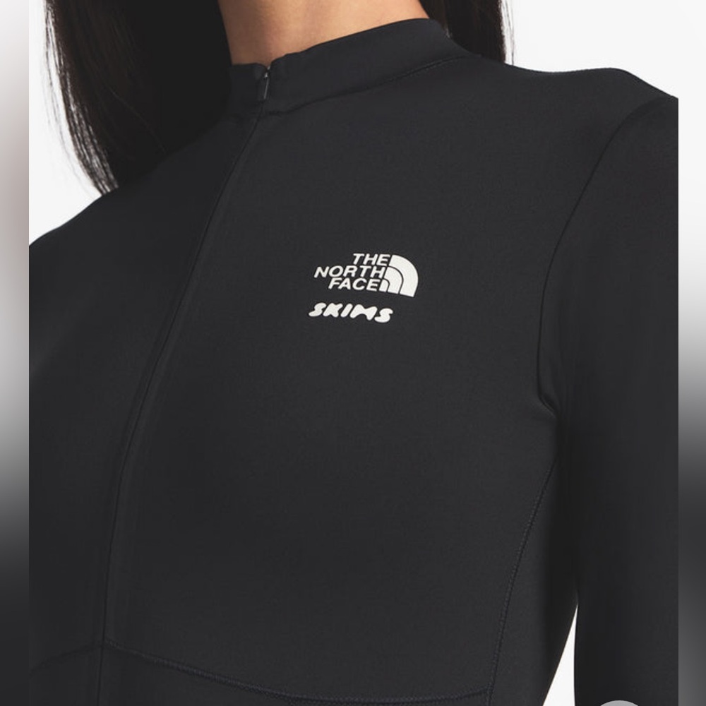 SKIMS X North Face Refina bodysuit jumpsuit Onyx NWT S (SK0241) - Picture 4 of 5
